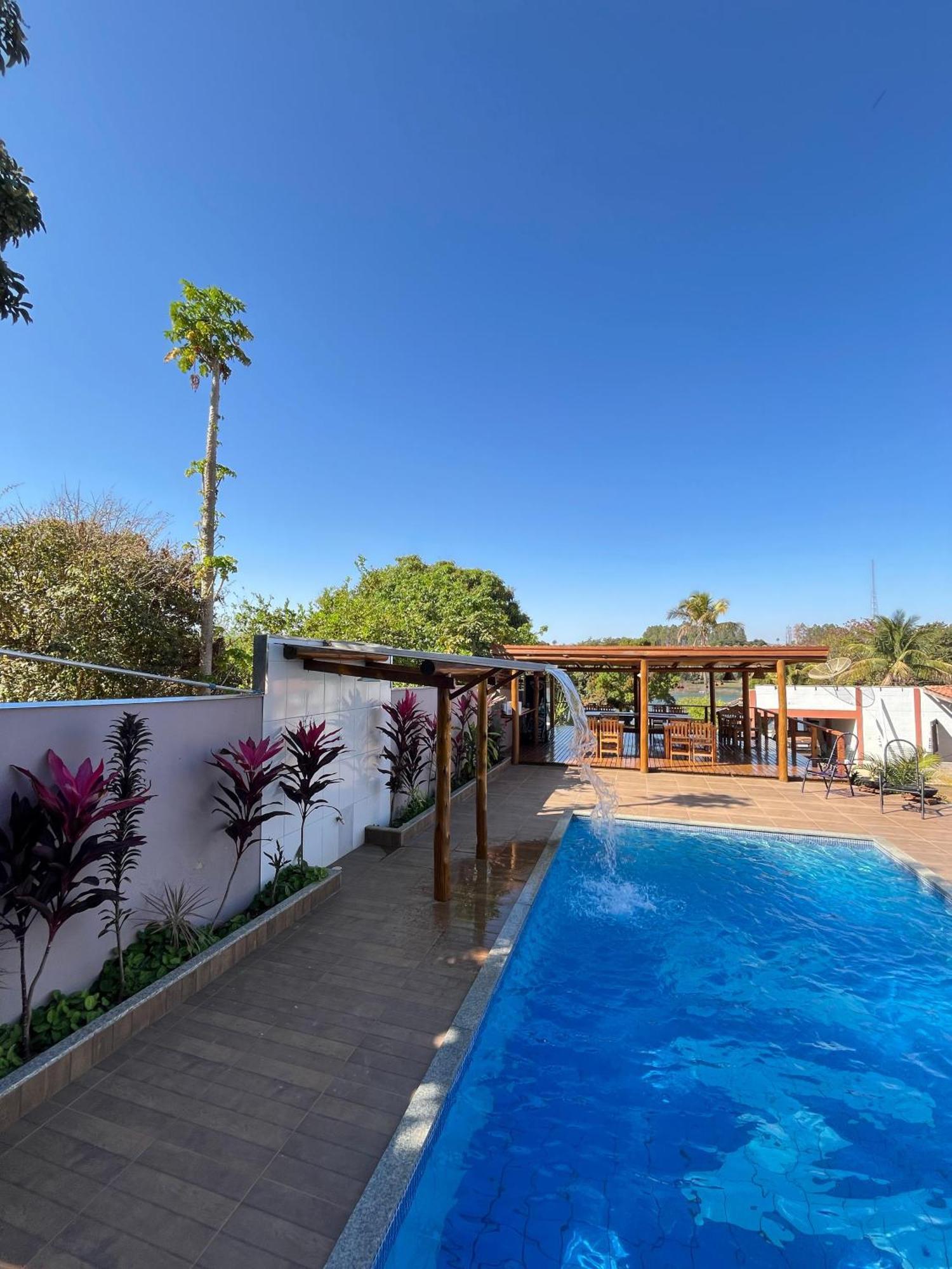 Pousada Aguas Claras/Canastra Delfinopolis Exterior photo